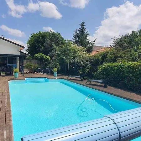 펜션 Maison Avec Grande Piscine Canéjean